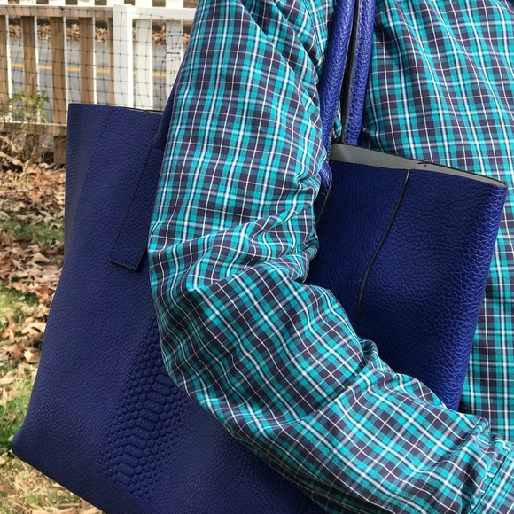 Estee Lauder Royal Blue Tote Bag - Picture 2 of 7